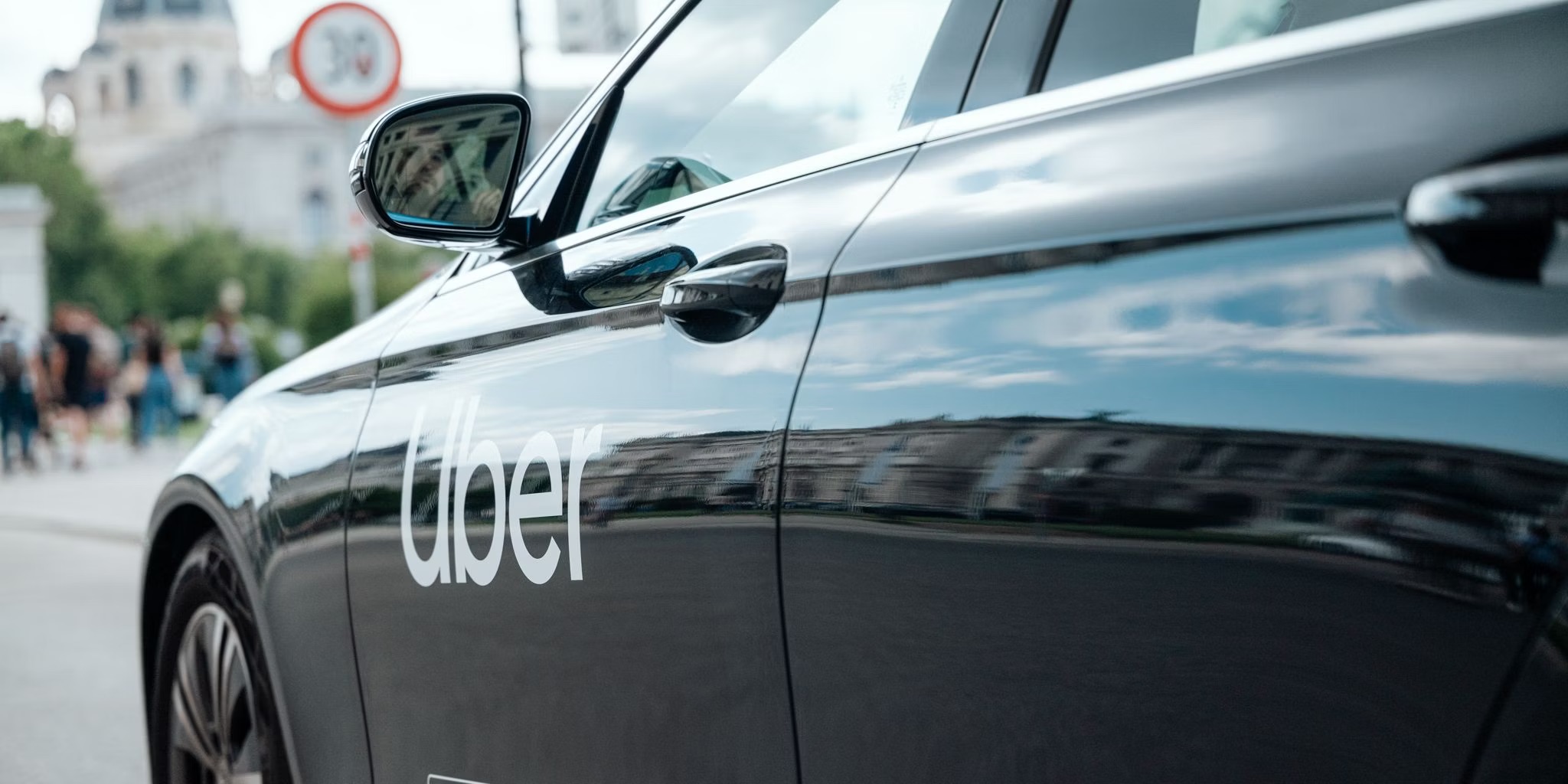 Uber Launches Fixed-Route Commuter Shuttles in US Cities to Save Riders Money