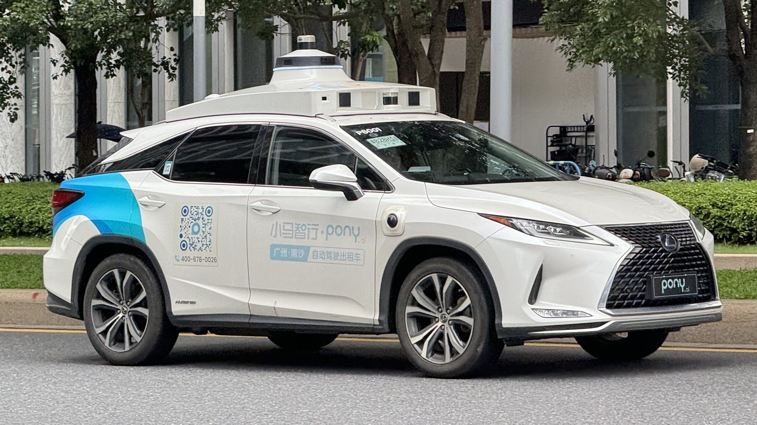 Uber turns to Chinese companies to snap up robotaxi market share in Europe, Middle East