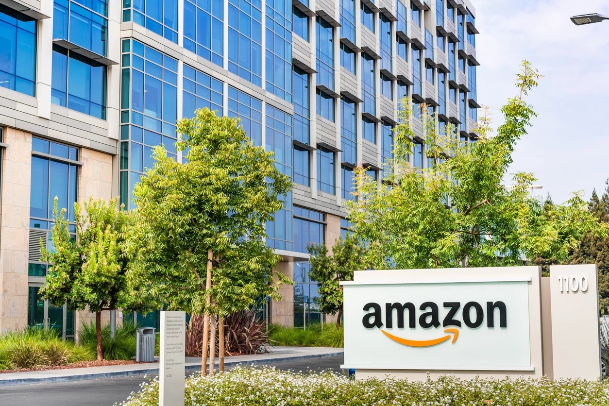 Amazon Unveils Warehouse Robot with Tactile ‘Sense of Touch’