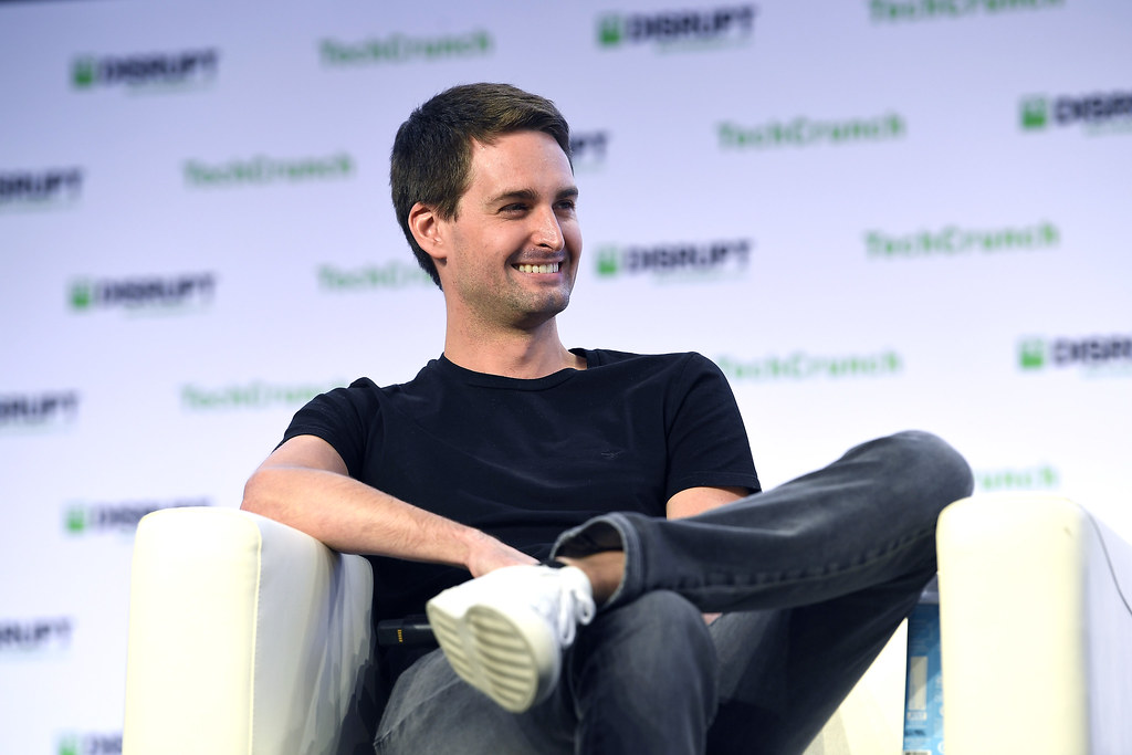 Snap aims to launch lightweight consumer AR glasses in 2026