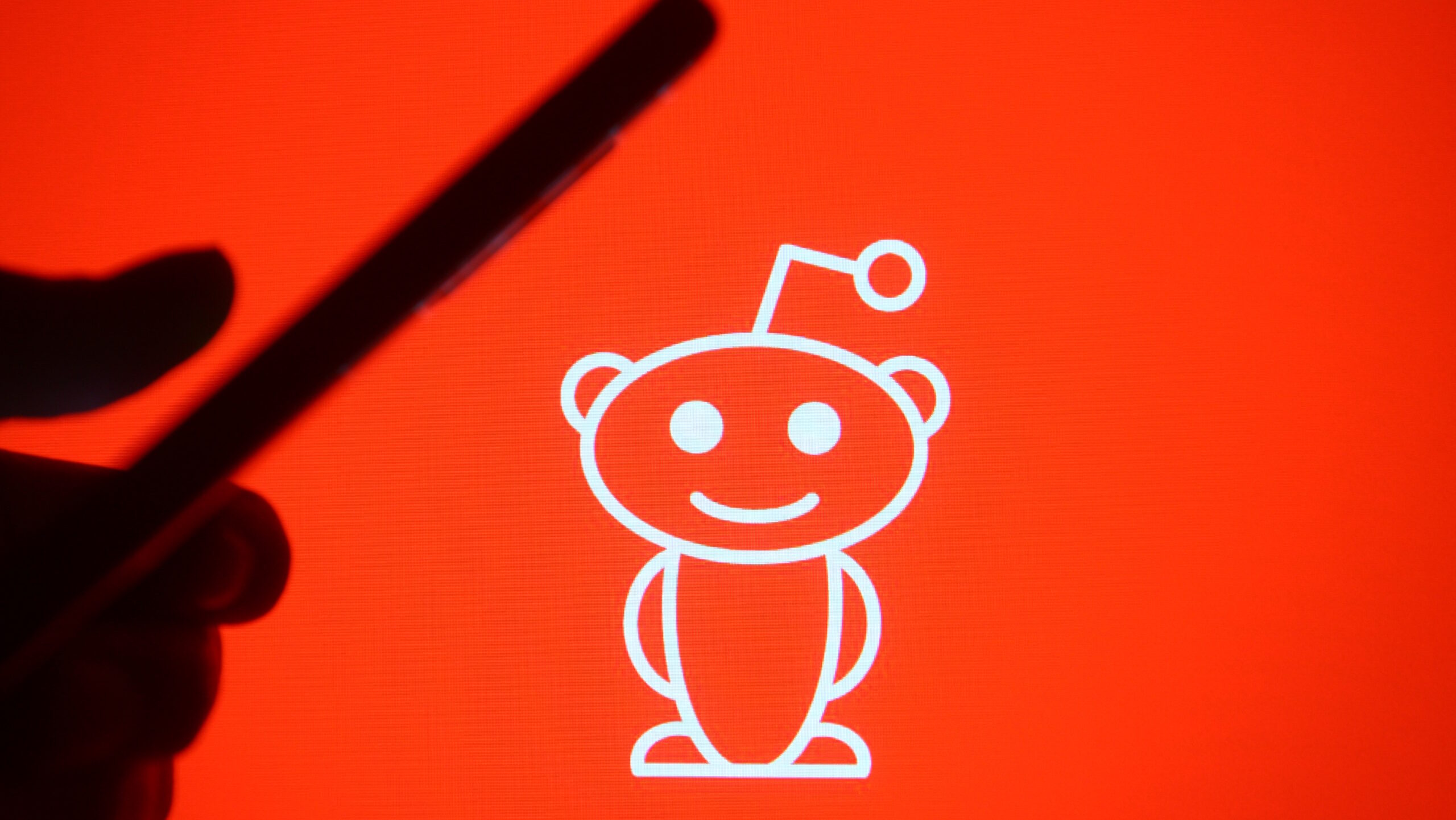Reddit Launches AI Tools to Help Advertisers Engage with Real Community Conversations