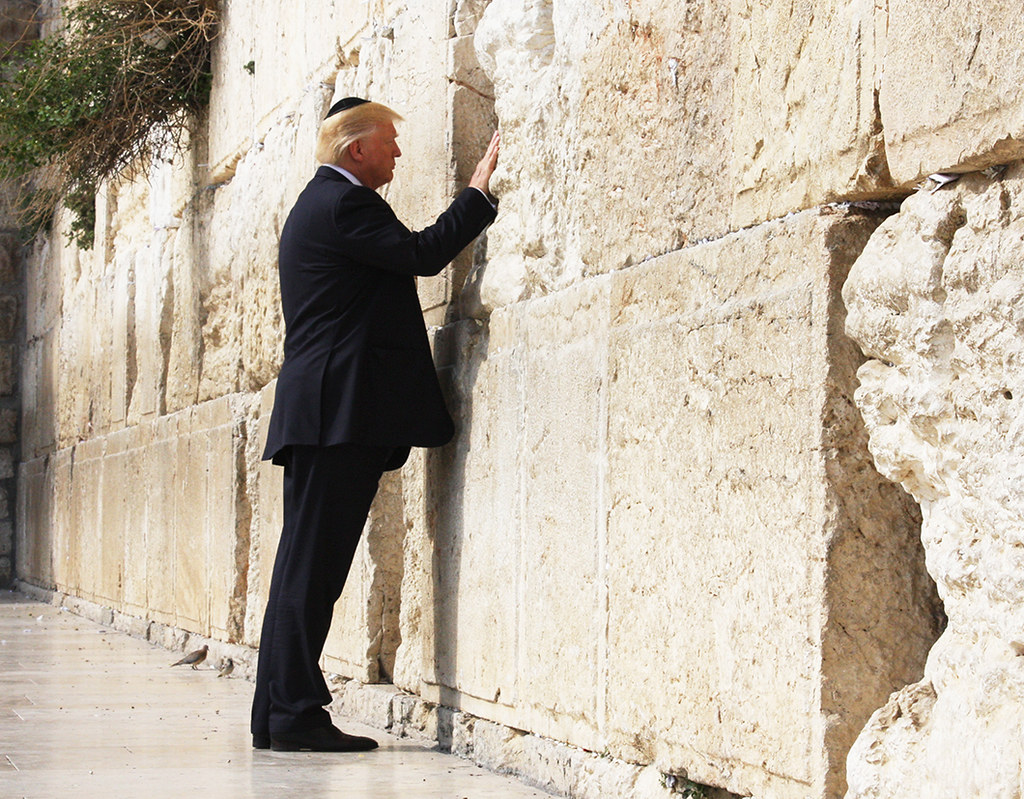 Trump Administration Permits Federal Workers to Express Religious Beliefs