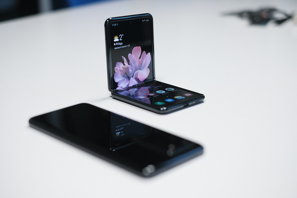 Samsung Galaxy Z Flip 7 Leak Reveals Faster, Thinner Foldable Set for This Week