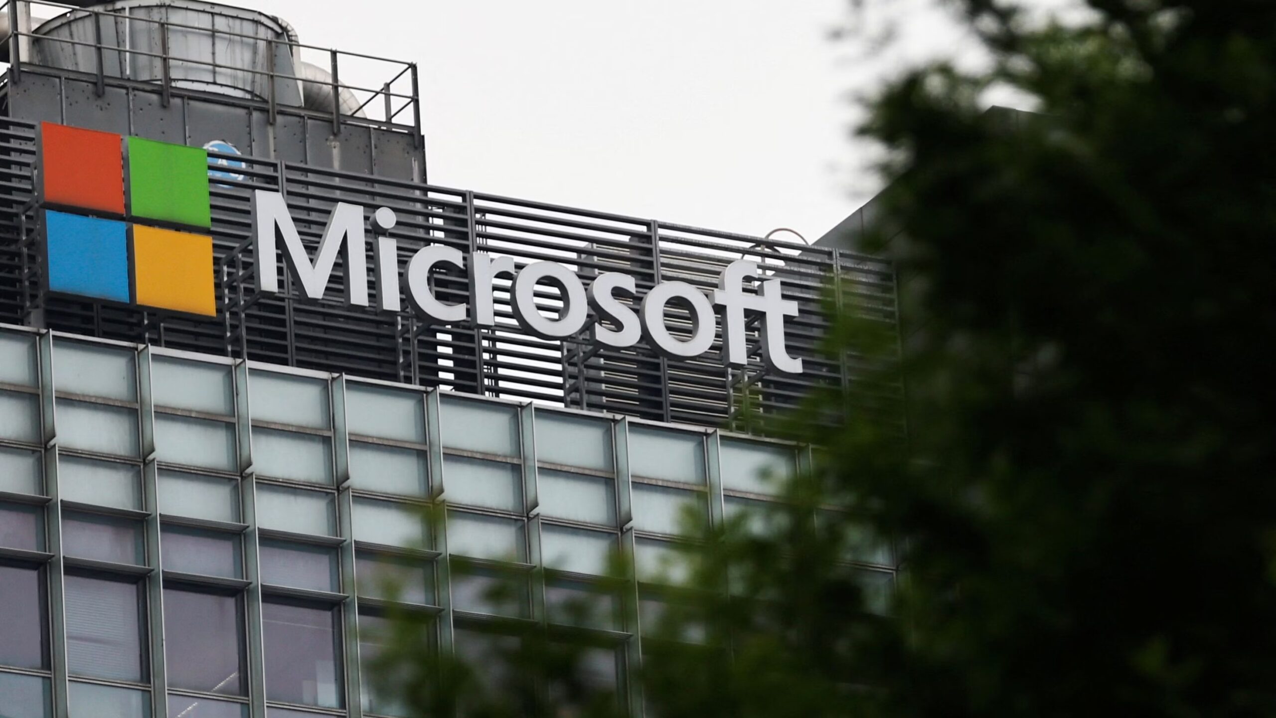 Microsoft Shuts Down Local Operations in Pakistan