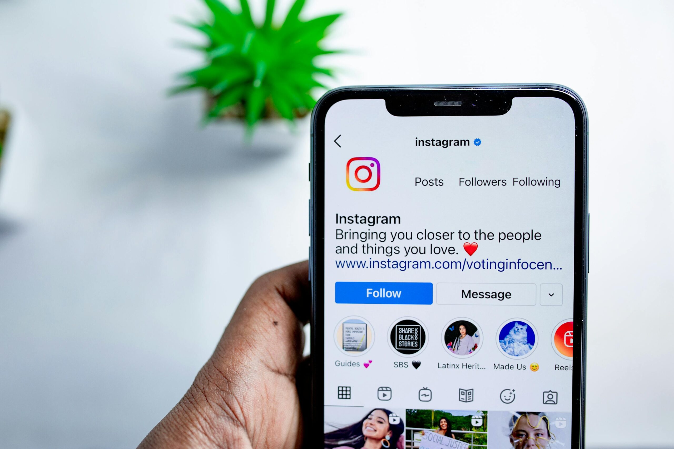 Instagram Now Lets You Share Spotify Songs with Audio in Stories