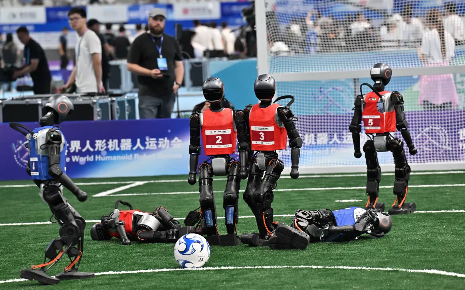 Tesla’s Optimus Rival Unitree Stands Out at China’s ‘World Humanoid Robot Games’