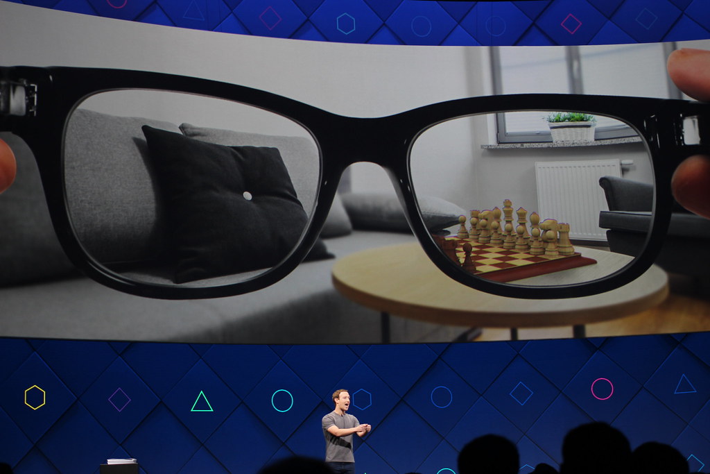 Zuckerberg Warns Those Without AI Glasses May Face Future Disadvantages
