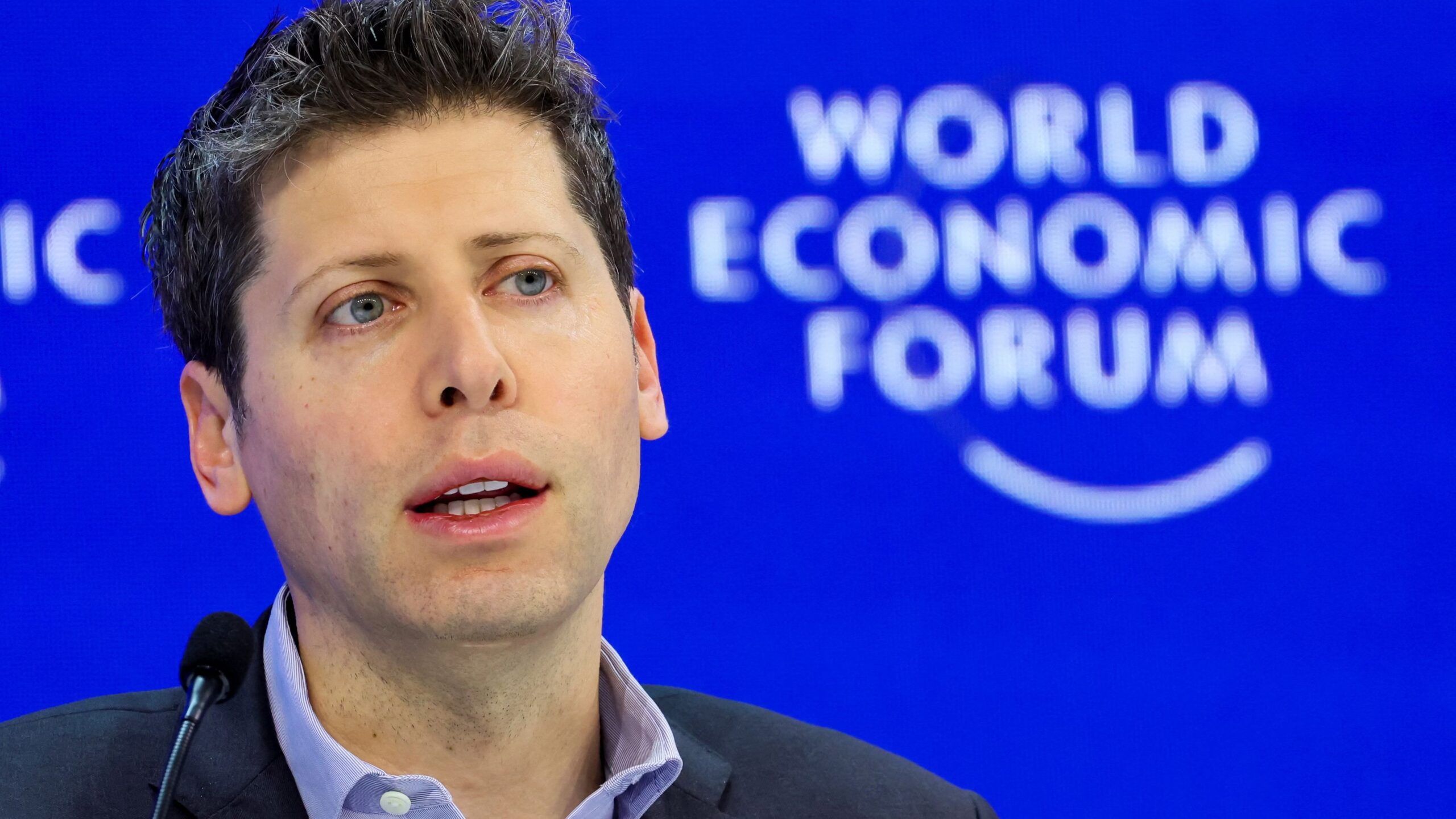 Sam Altman, OpenAI Said to Support Startup Rivaling Musk’s Neuralink