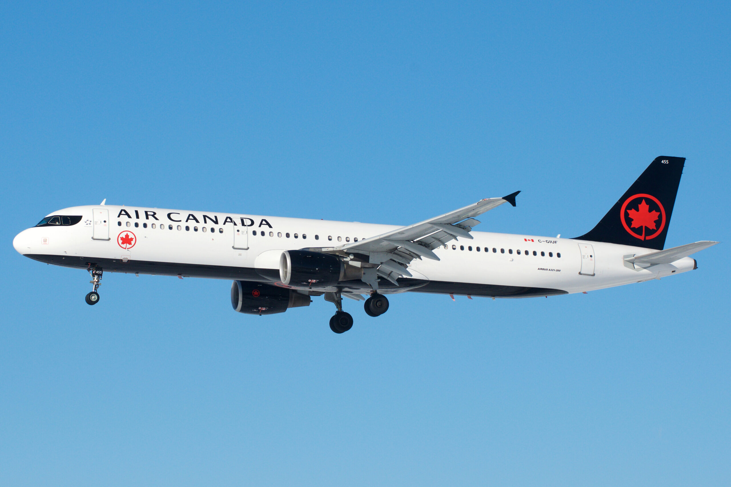 Air Canada Scraps Flight Resumption as Union Defies Back-to-Work Order