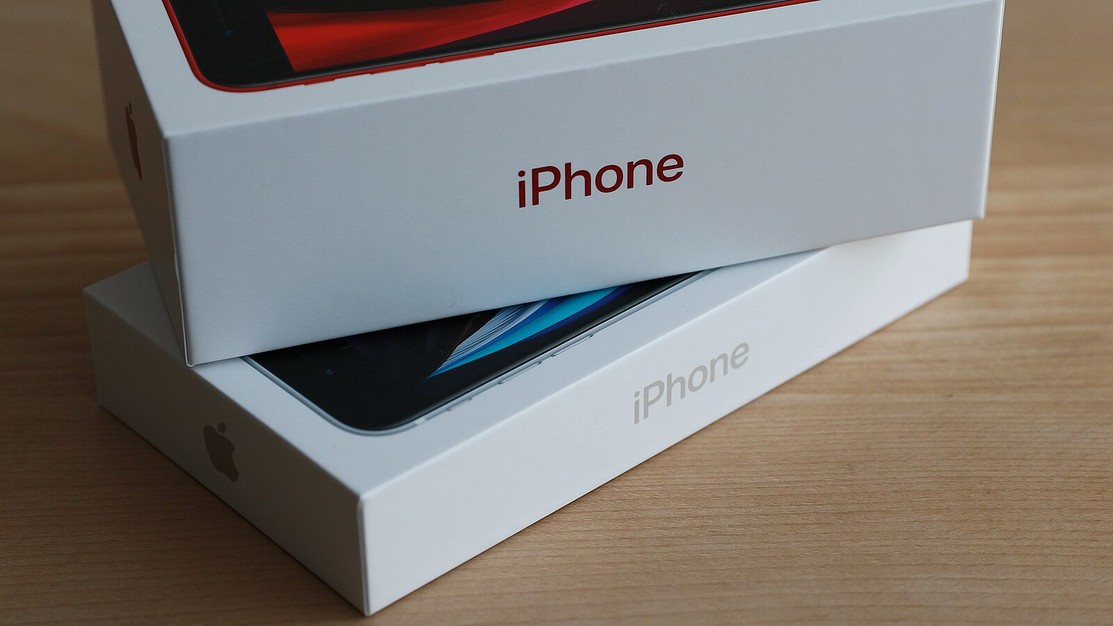 Apple’s Foldable iPhone to Feature Four Cameras and Touch ID