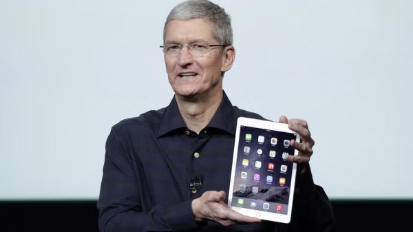 Apple Open to Acquisitions to Strengthen Its Position in the AI Race