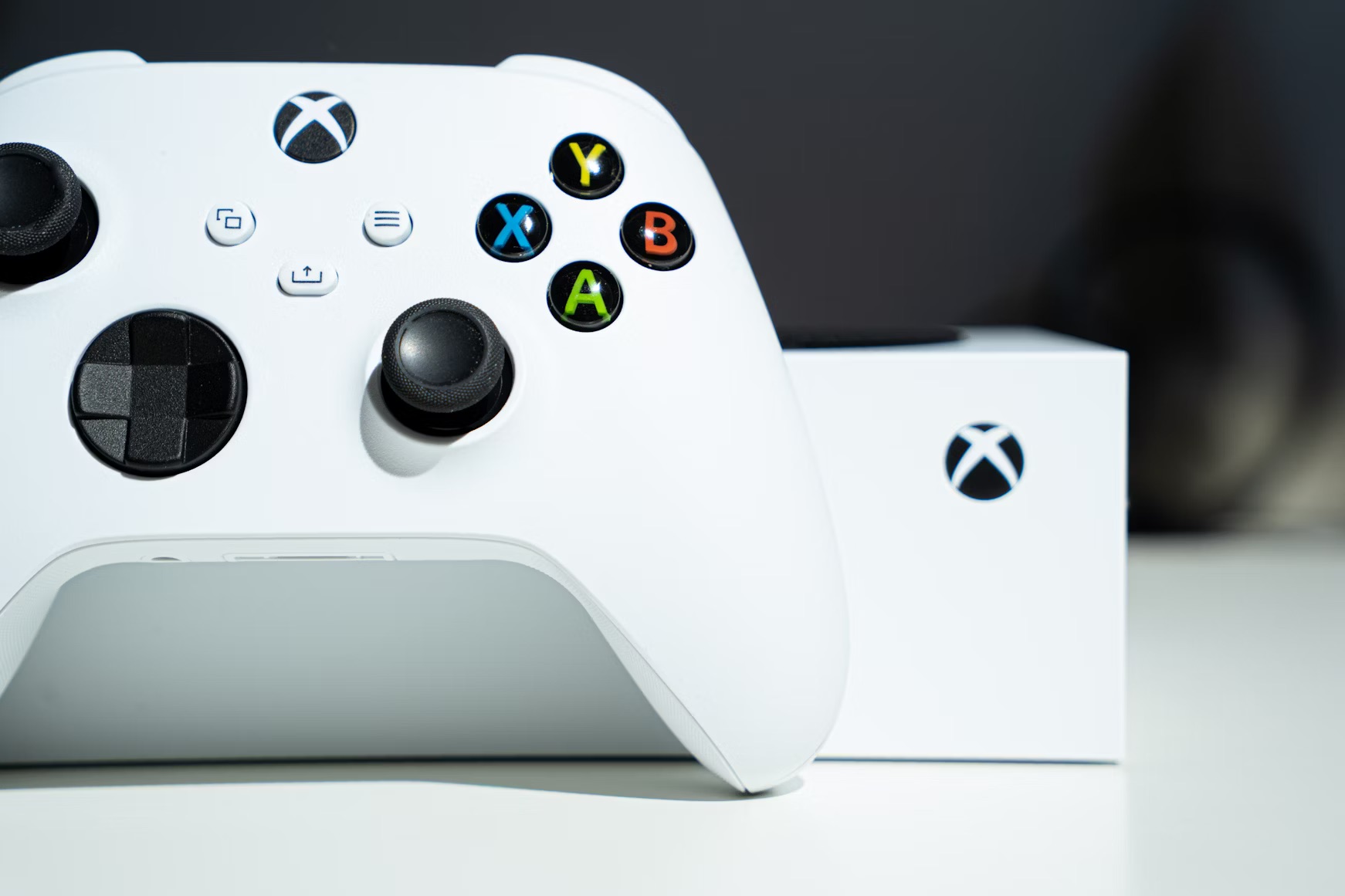 Microsoft Exec Hints at Lower Xbox Cloud Gaming Prices
