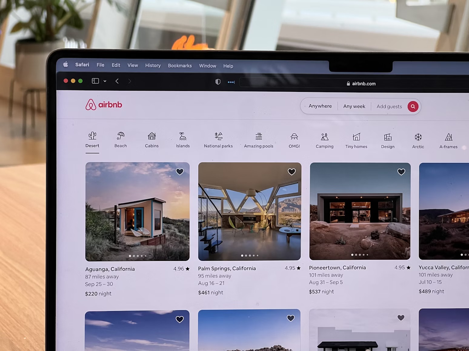 Airbnb to Let U.S. Users Book Stays Without Upfront Payment