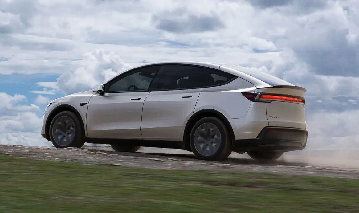 Tesla Launches Model YL 6-Seater in China