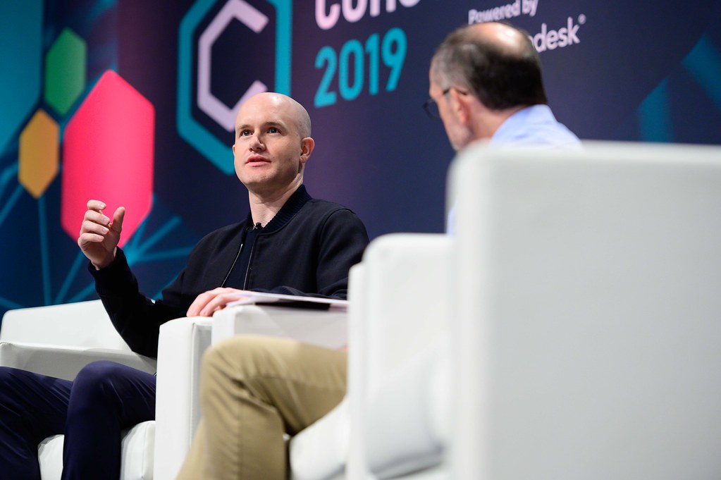 Coinbase CEO Says Banks Are Fighting Stablecoin Rewards with ‘Boogeyman’ Issues