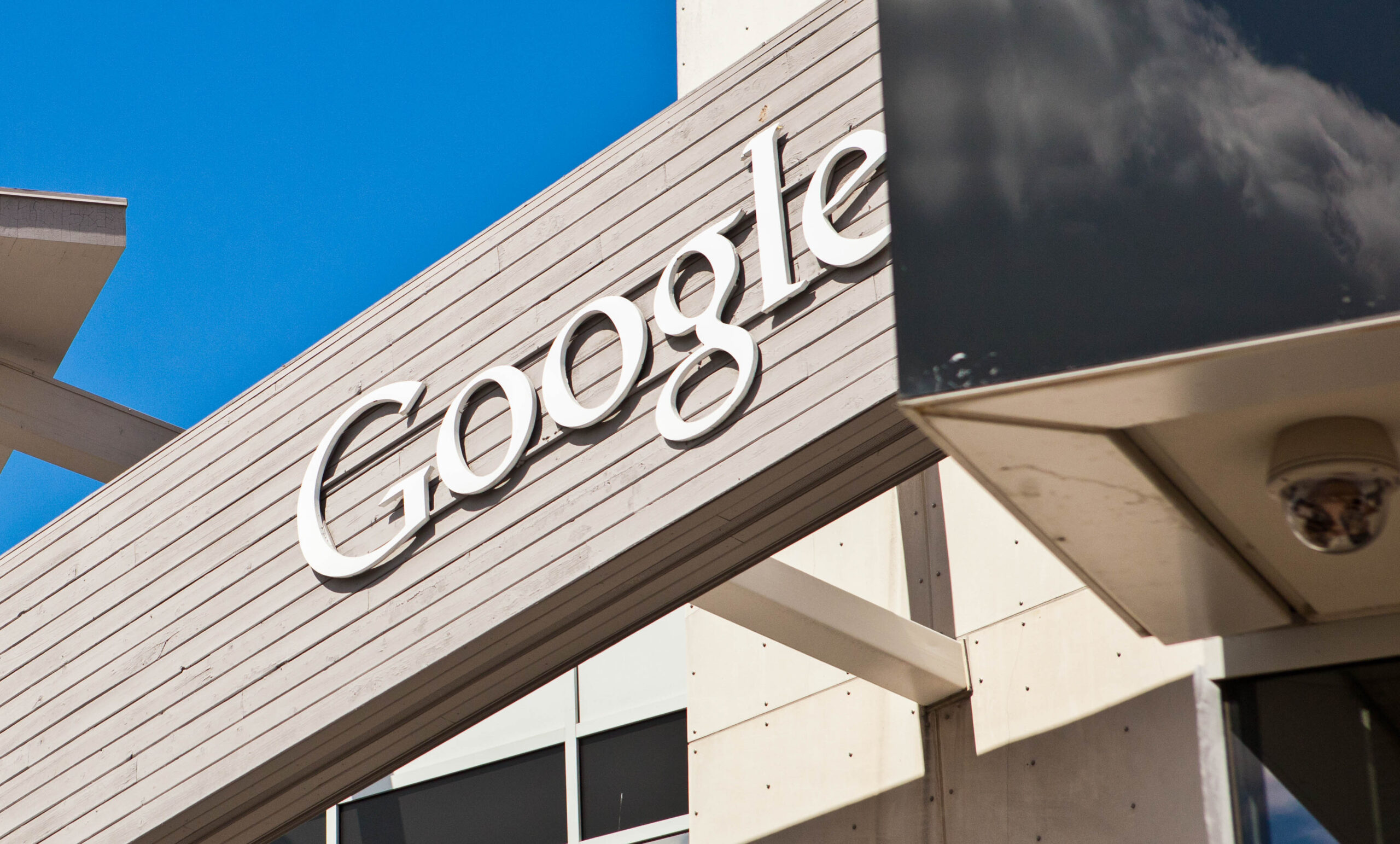 Google Revamps Discover Page to Show Content from Creators