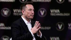 Elon Musk Considers Turning Starlink Into a Global Carrier After EchoStar Agreement