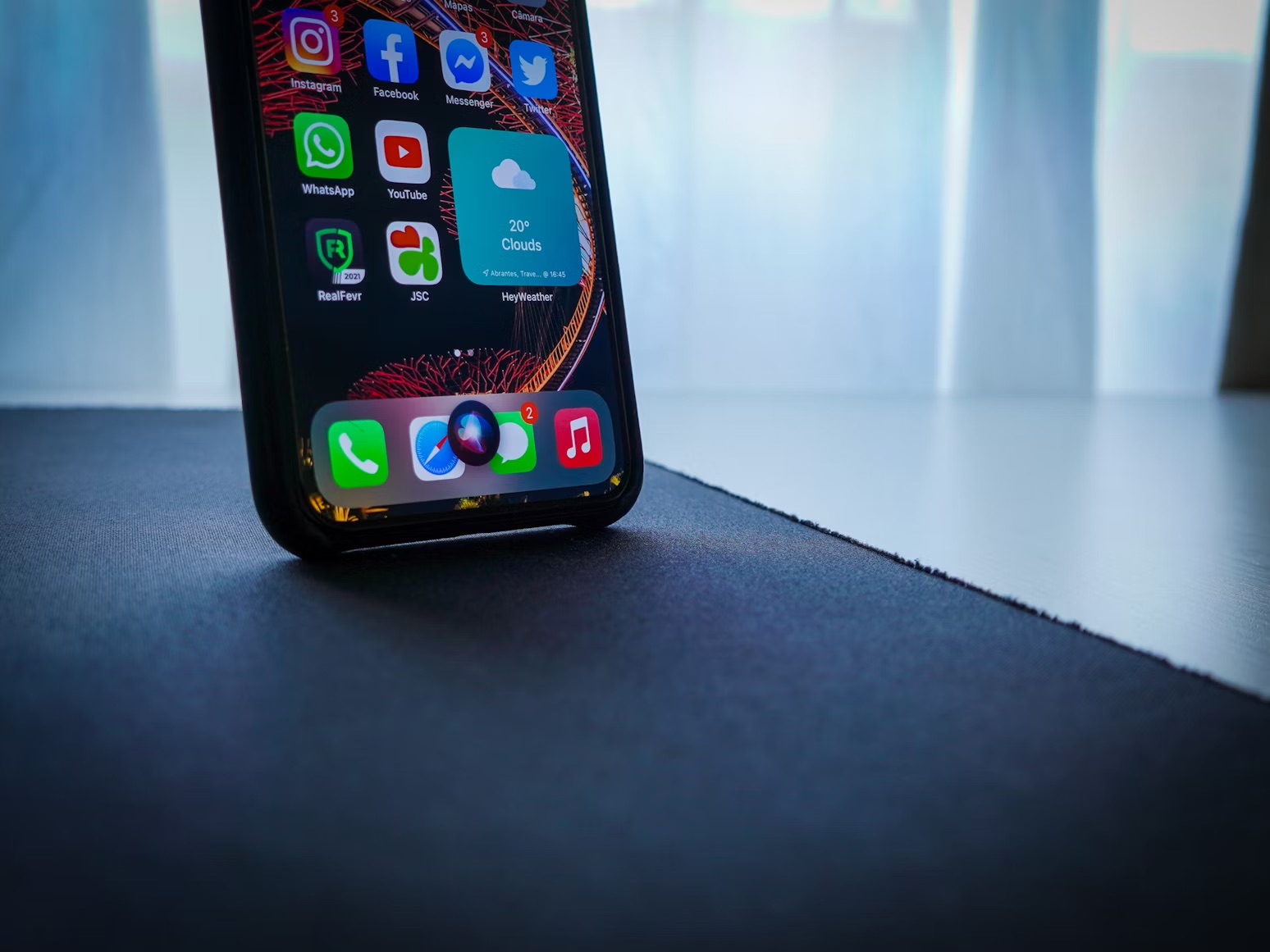 Apple Built Its Own ChatGPT-Like App to Test Out New Siri AI Revamp