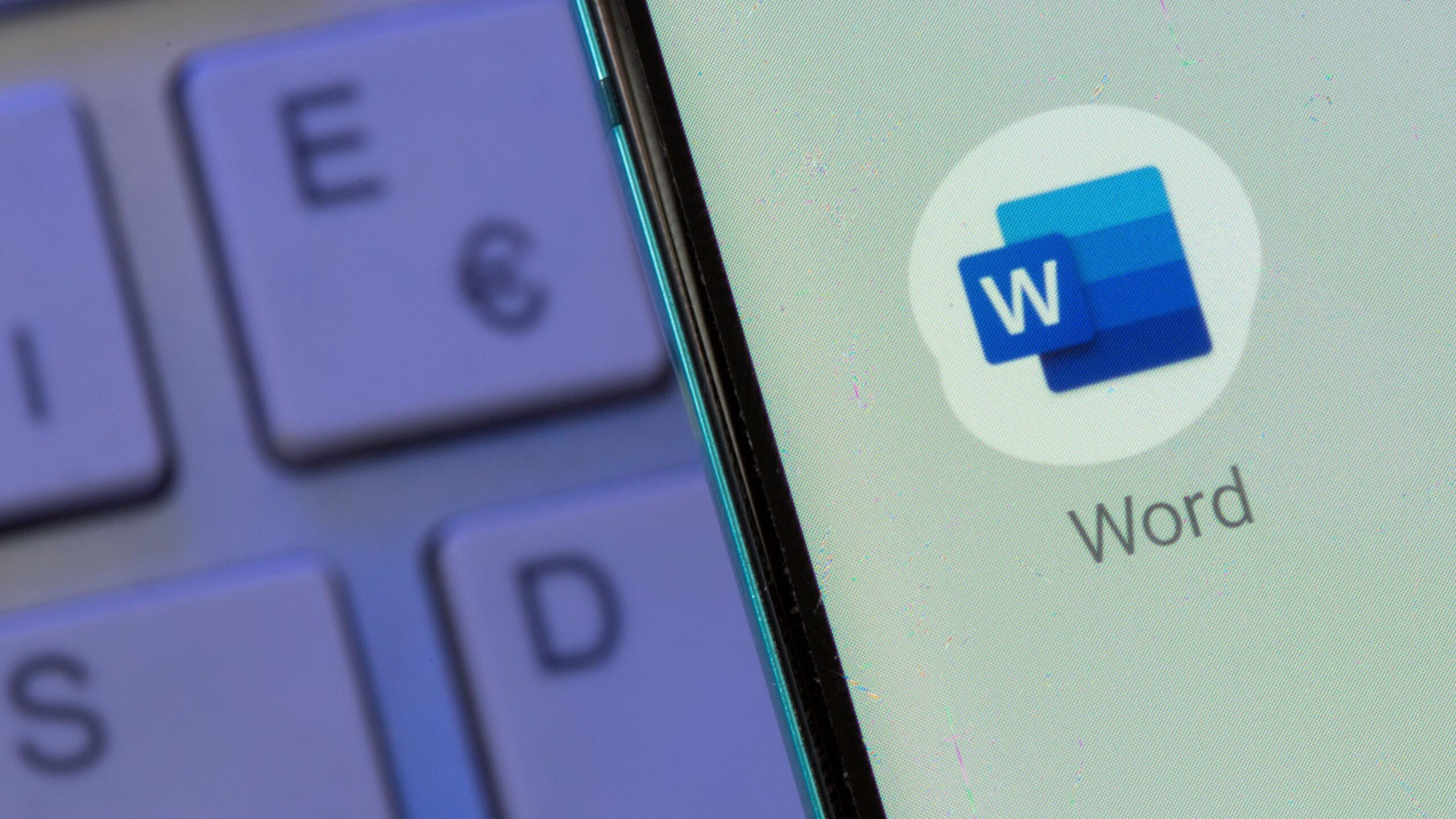 Microsoft Word Now Auto-Saves Documents to the Cloud