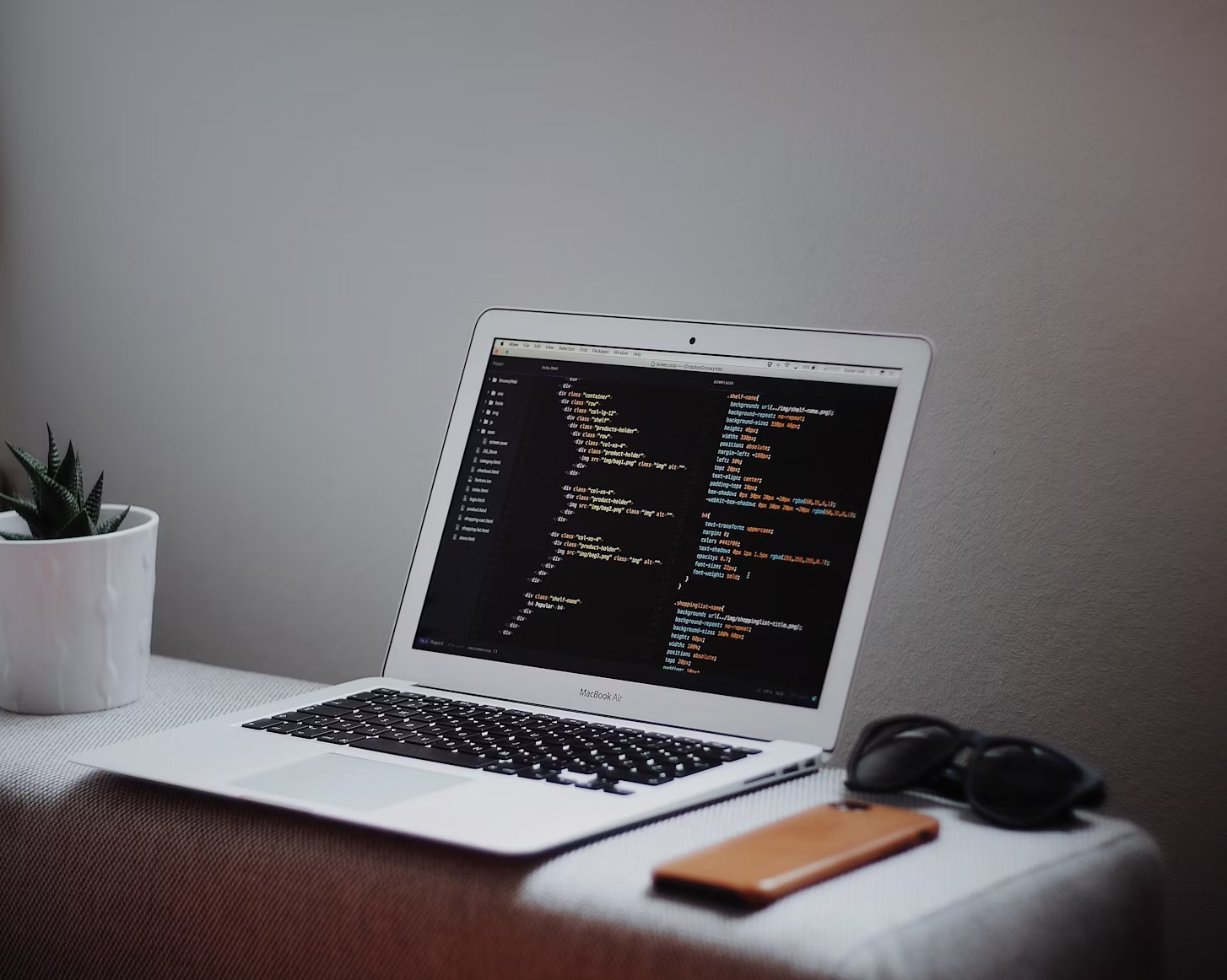Anthropic Launches Claude Sonnet 4.5, Its Best AI Model for Coding