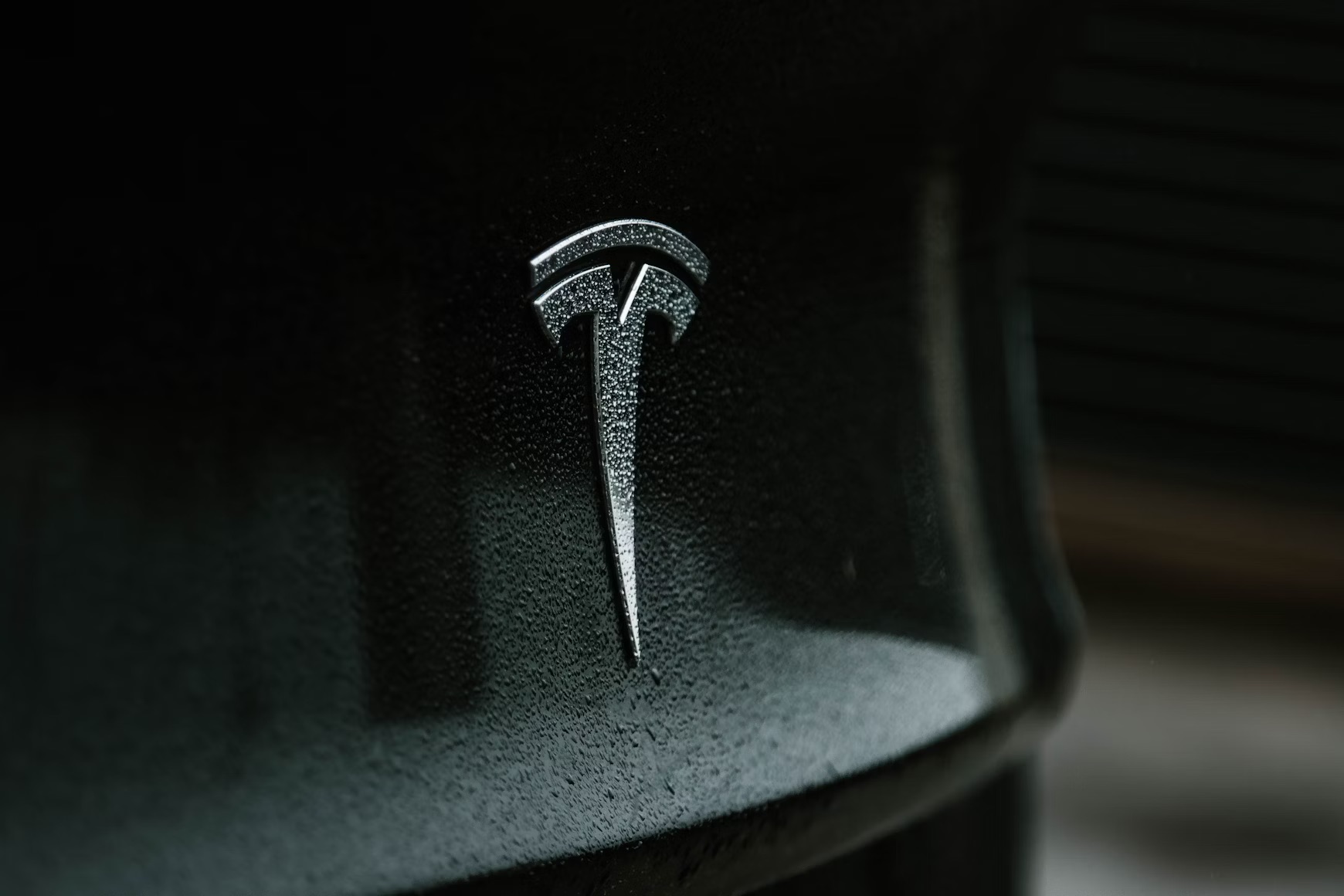 Tesla Posts Record-Breaking Quarter Ahead of EV Tax Credit Expiry