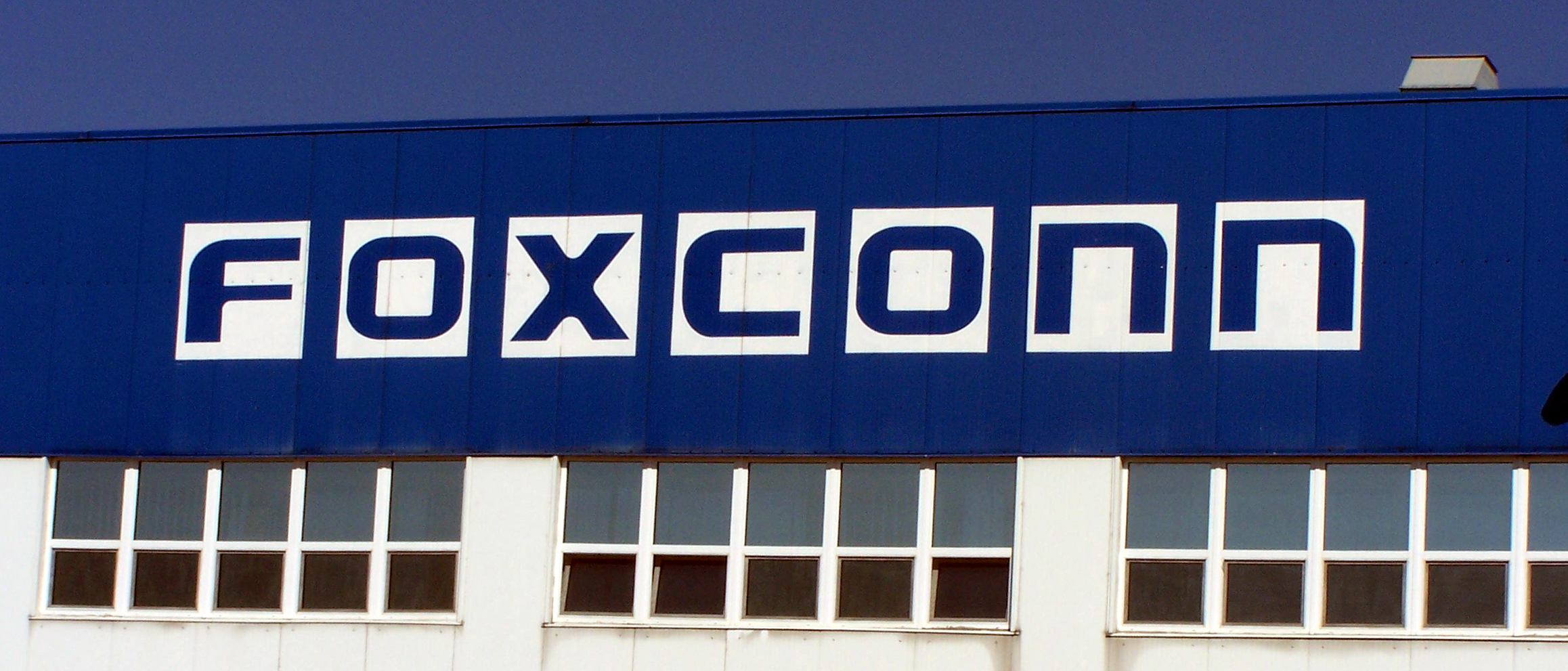 Foxconn’s Q3 Profit Rises 17% on Surging AI Server Demand, Beating Expectations