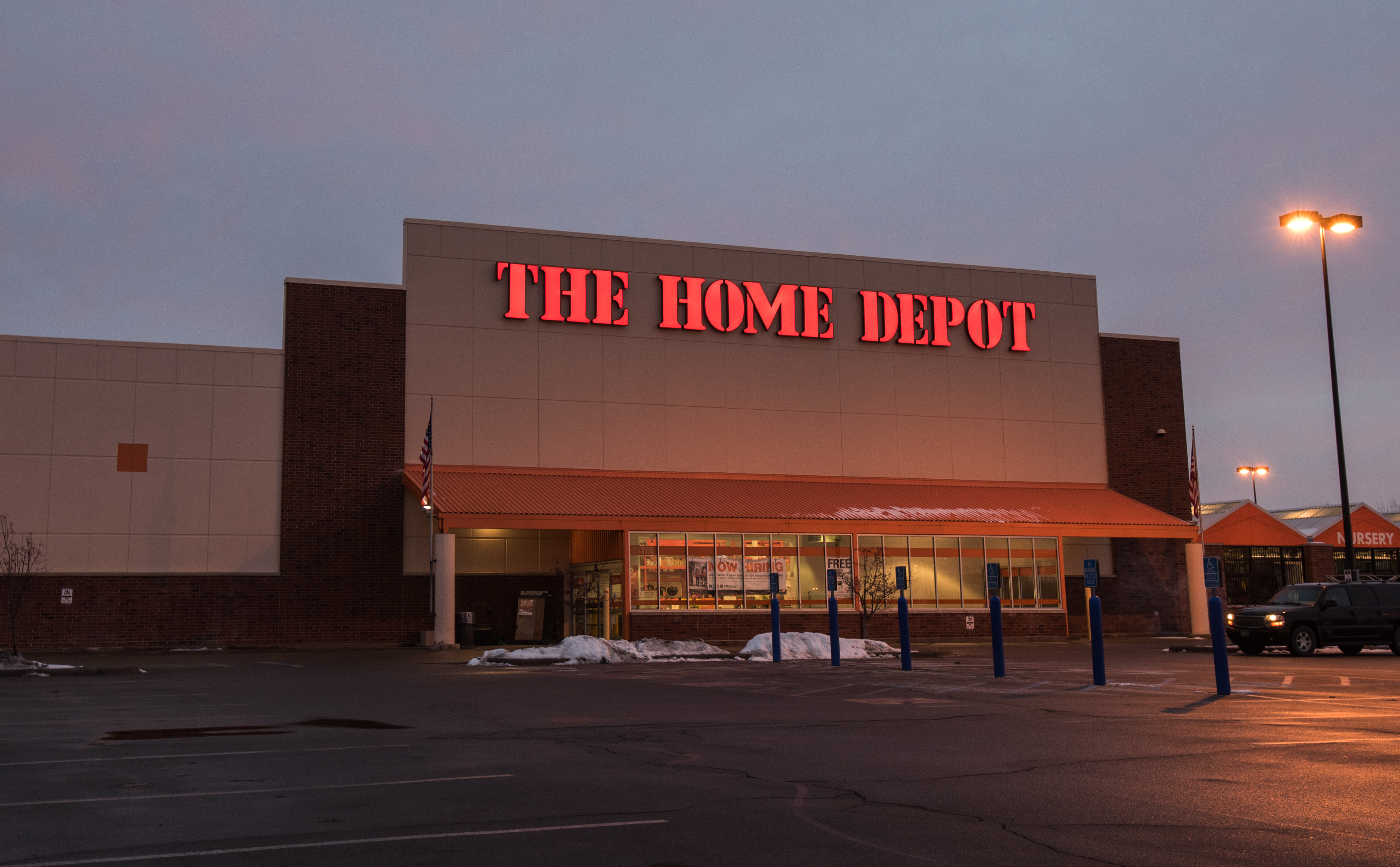 Home Depot Fixes Year-Long Internal Access Exposure After Researcher Alert