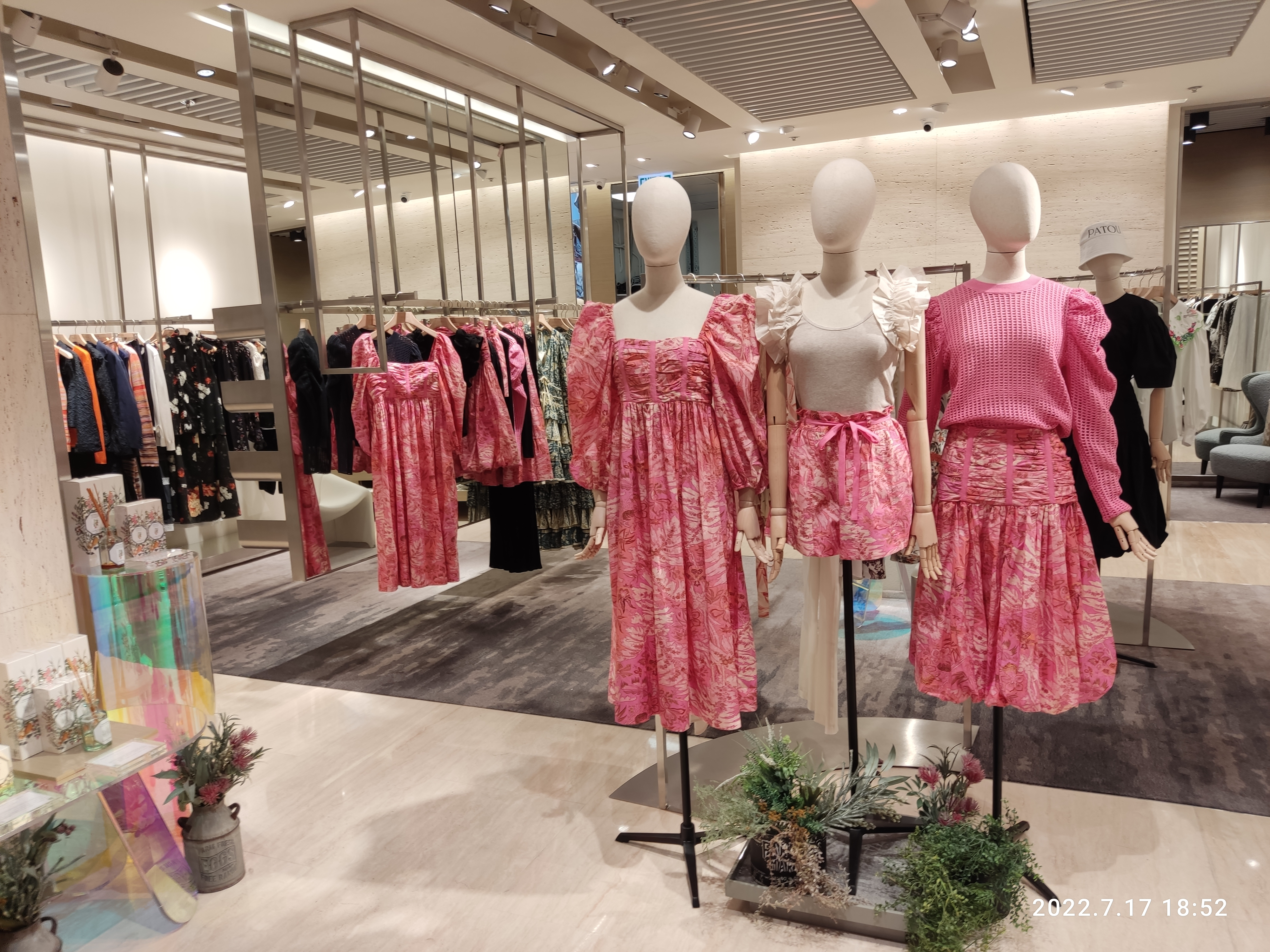 By Rotation Partners With Uber To Enable One Hour Fashion Rentals In The UK