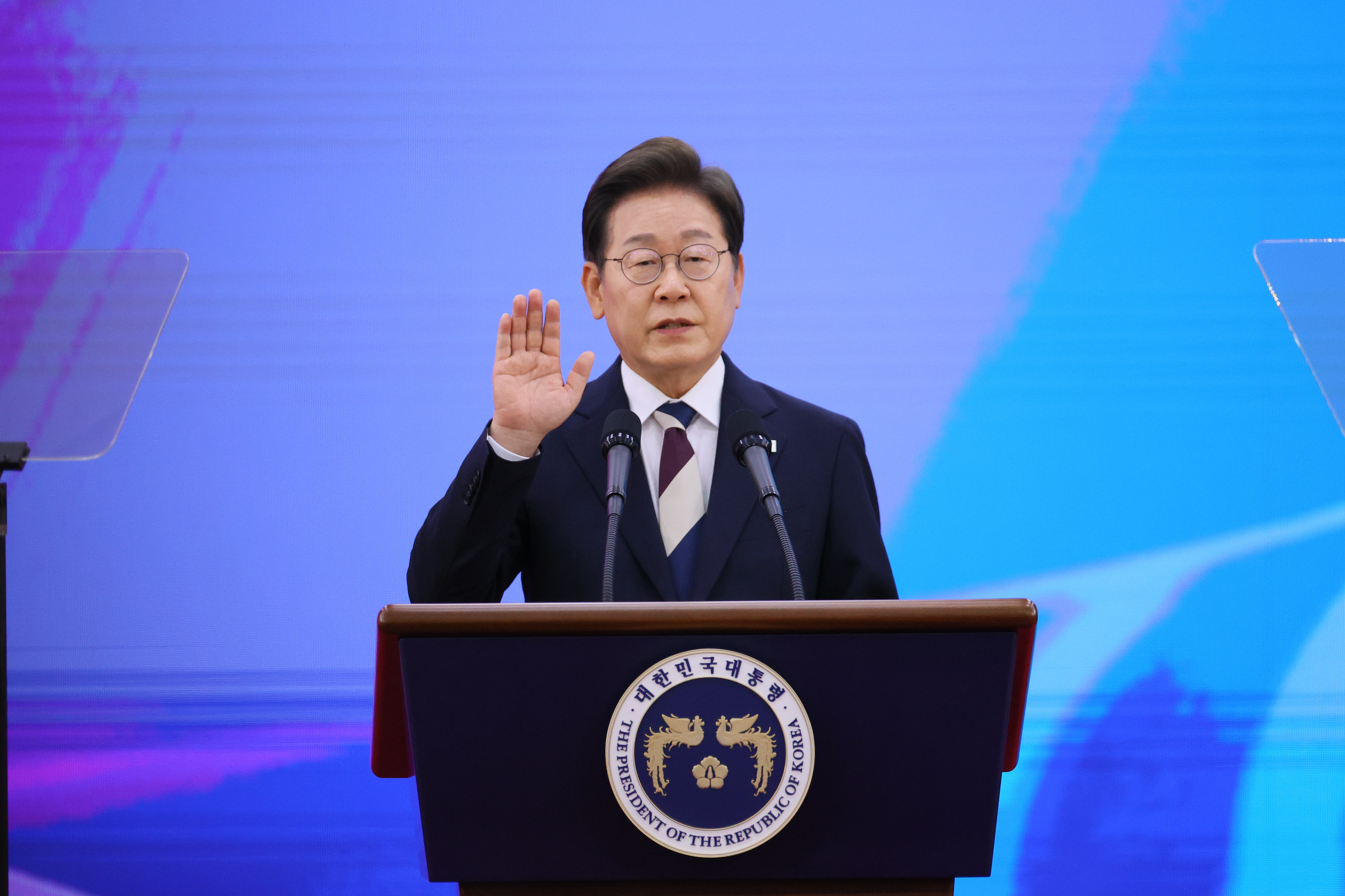 South Korea’s Lee Calls For New Phase In China Ties During Beijing Visit