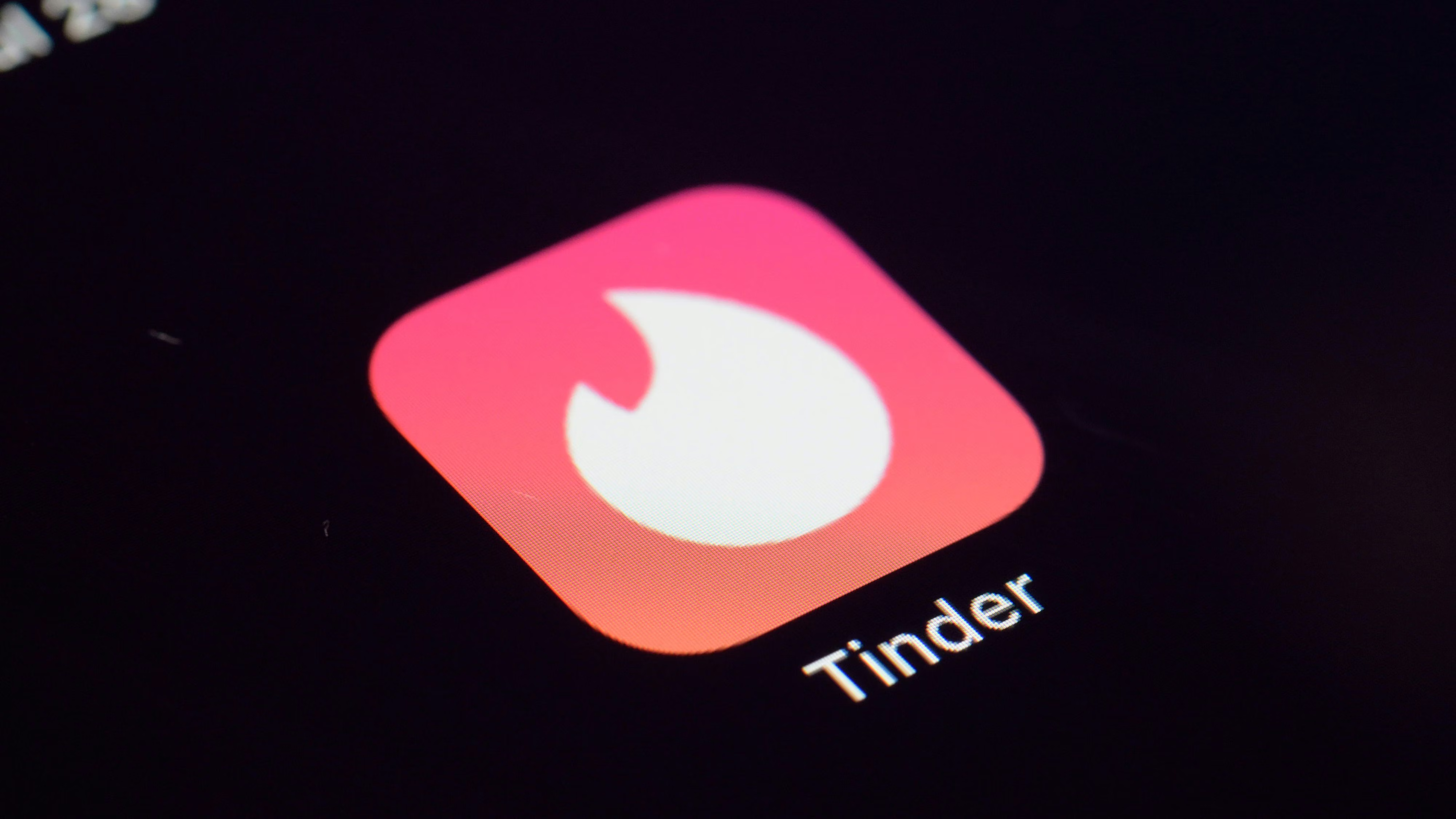 Tinder Tests AI Feature Chemistry To Address Swipe Fatigue And User Declines