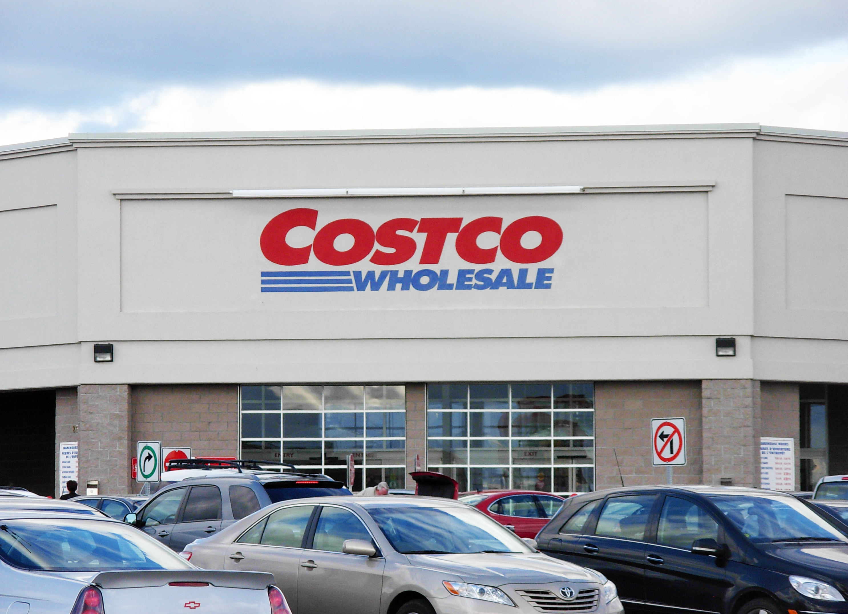 Costco Faces Lawsuit Over Tariff Refunds After US Court Strikes Down Trump Duties
