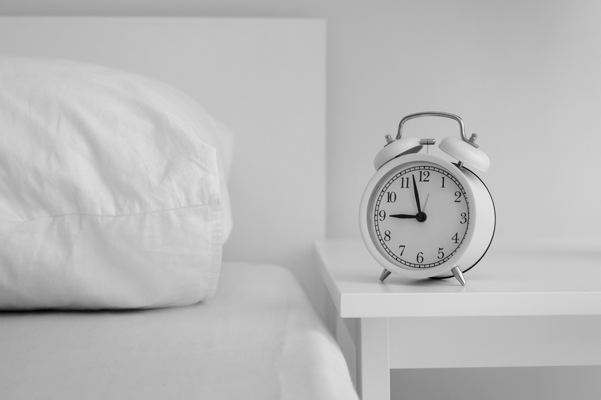 Premium Bedside Clock Aims To Eliminate Bedtime Smartphone Distraction Via On Device Content Pipelines