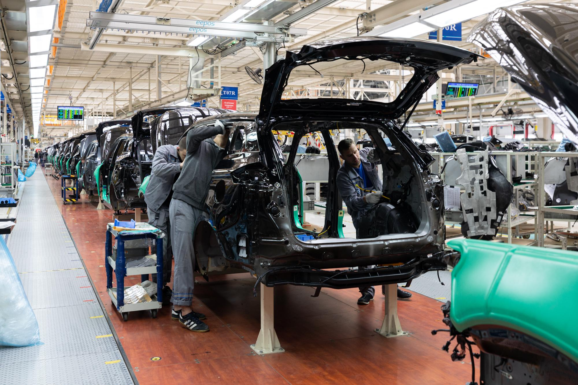 Chinese Carmakers Take Lead As Foreign Brands Lose Ground In EVs Software And Batteries