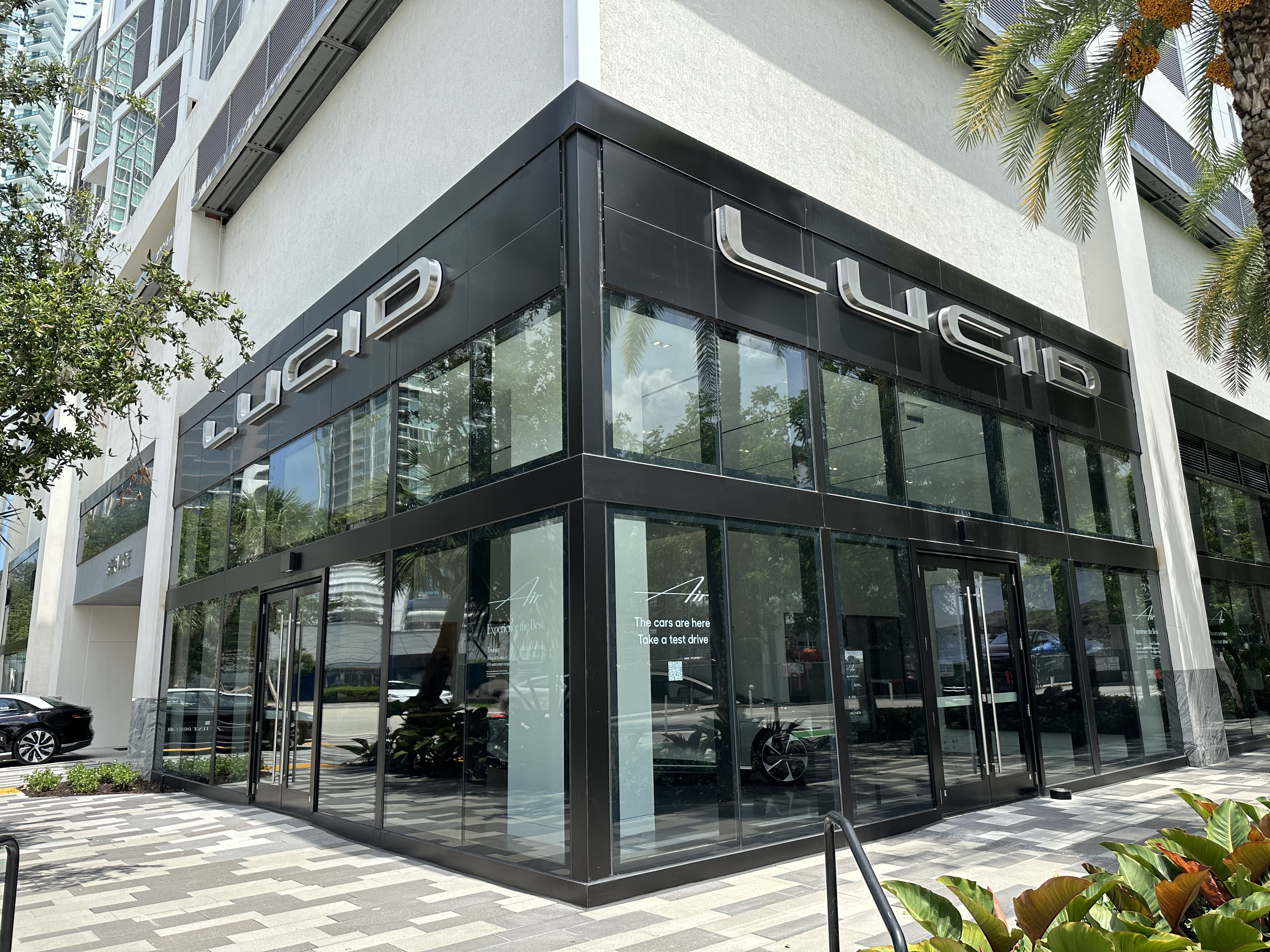 Lucid Withdraws 2026 Production Forecast Amid Leadership Transition And Cost Cuts