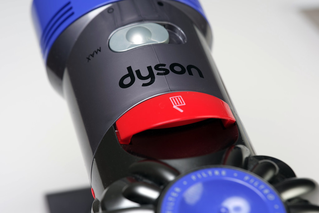 Dyson Hot+Cool HF1 Review: Smart Heating and Cooling in One Compact Device