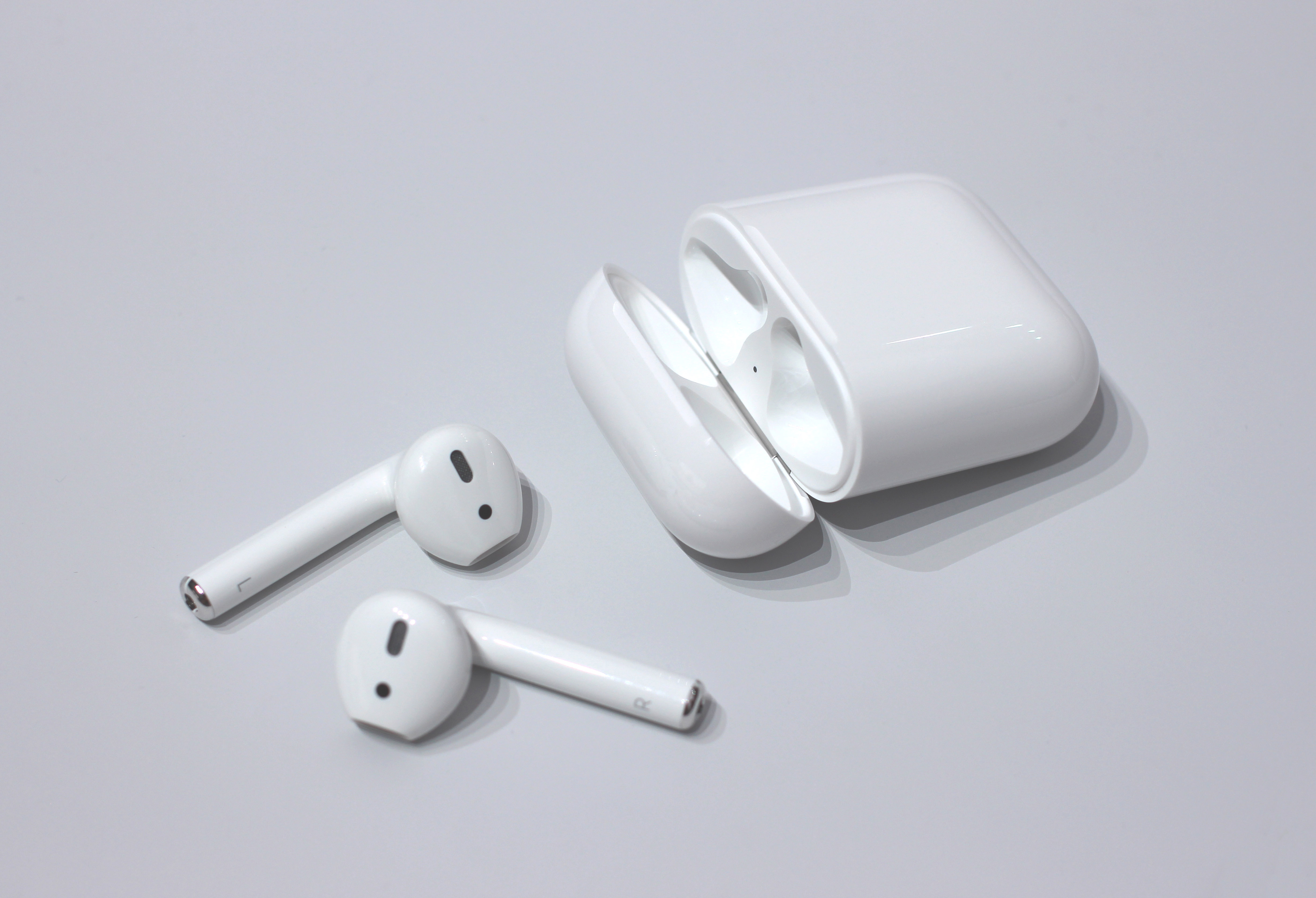 Leaked Camera-Equipped AirPods May Use Low-Resolution Visual Data Instead of Recording Video
