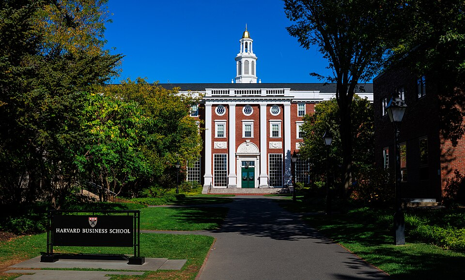 Harvard Business School Uses AI Avatars to Give Entrepreneurs Pitch Feedback