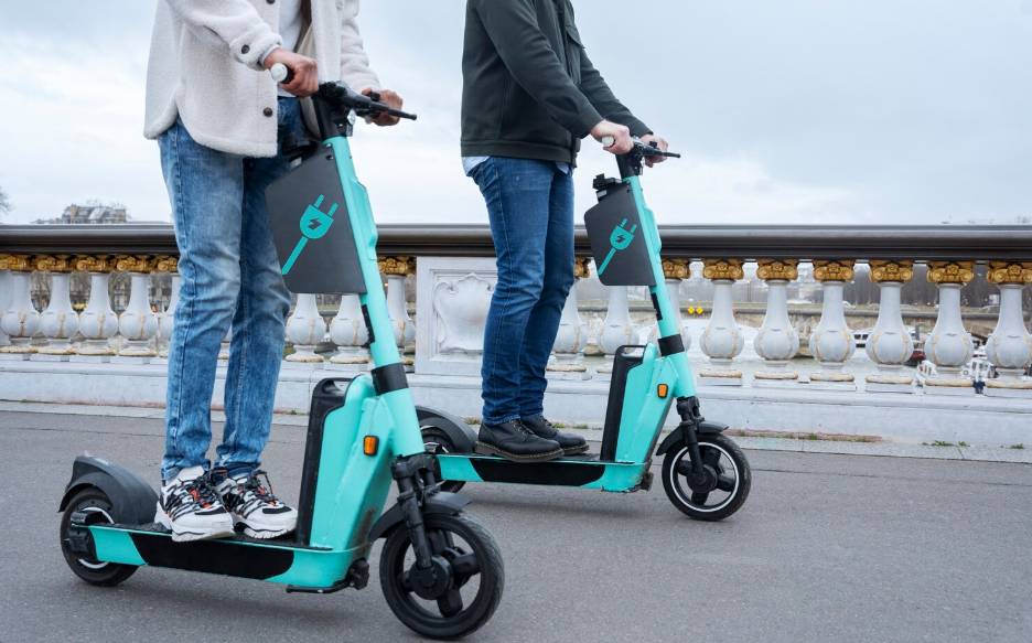 UK E-Bike and E-Scooter Battery Fires Rose to 605 in 2025
